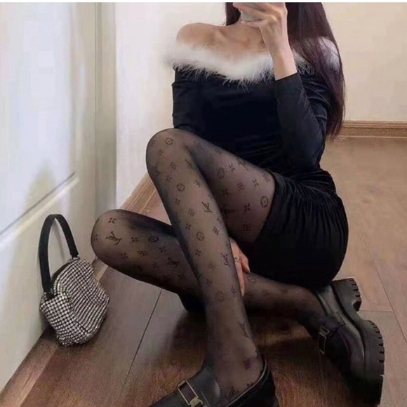 Pantyhose..Black Pantyhose w/LV letters/design - Picture 2 of 4